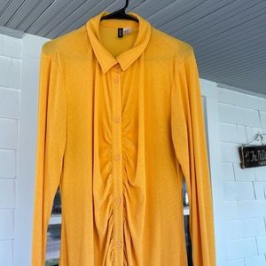 Yellow dress